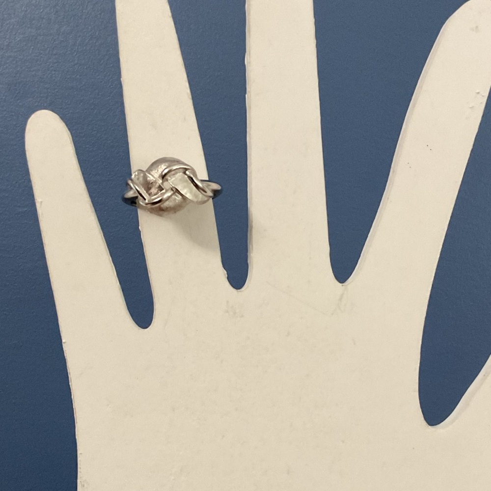 Silver knot Avon ring size 5-1/2 thru 7-1/2 sizes